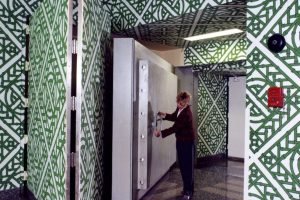 Secret US government super-bunker concealed under hotel (weird news).