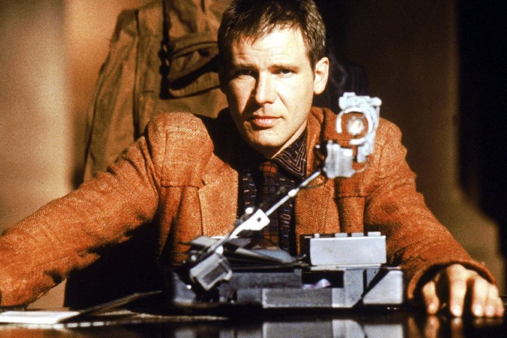 Blade Runner: was Deckard a replicant or not? (video).