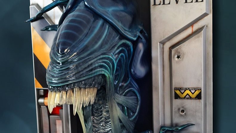 Alien Queen wall sculpture (merch news).
