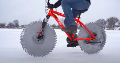 Ice-biker mods his cycle with buzz-saw wheels (crazy projects).