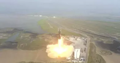 SpaceX soars into the future with a massive bang (space news).