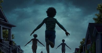 Weapons horror film review by Mark Kermode.
