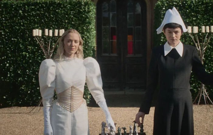 100 Nights of Hero: Candles, Cloaks and Cad Behaviour? (fantasy film: trailer)