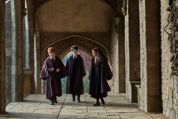 Harry Potter series arrives from HBO over Christmas 2026 (trailer).