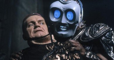 Lexx: Star Trek’s Evil Twin With Better Boots And Worse Impulse Control (TV retrospective).